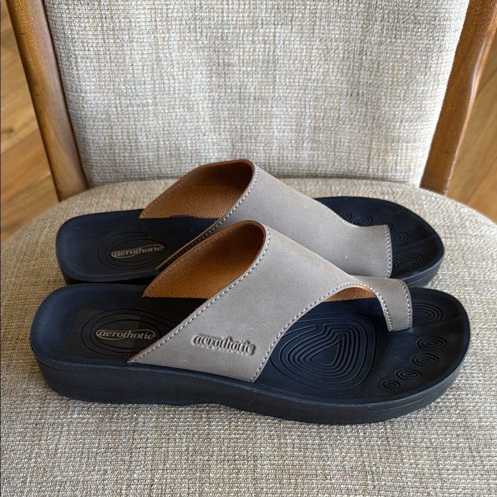 NEW Aerothotic sandals